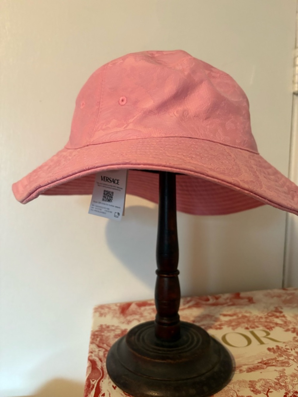 Versace Pink Bucket Hat size 57 - Picture 2 of 5